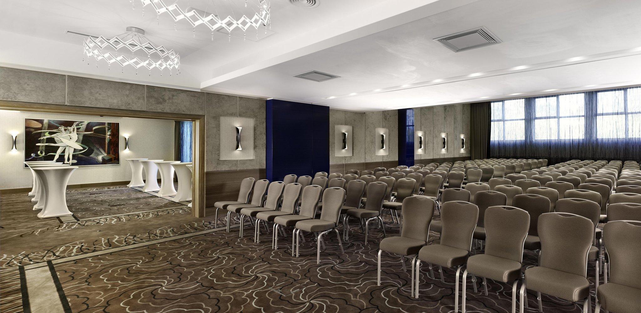 Doubletree By Hilton Oradea Hotel Kinh doanh bức ảnh